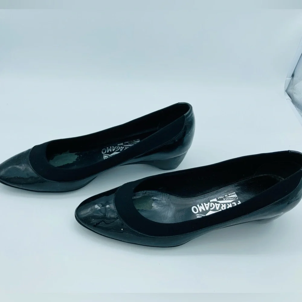 SALVATORE FERRAGAMO BLACK HEELS SIZE 6